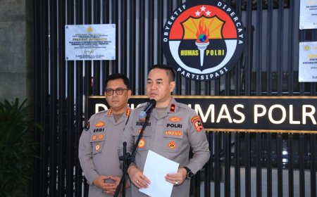 Di Hari Kemerdekaan, Polri Serentak Gerakkan 44 Truk Bantuan untuk Masyarakat Terdampak Gempa Flores